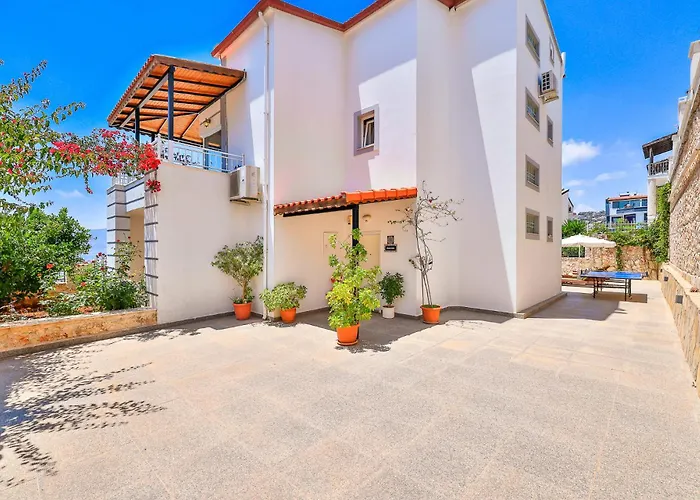 Buse Kalkan فيلة *